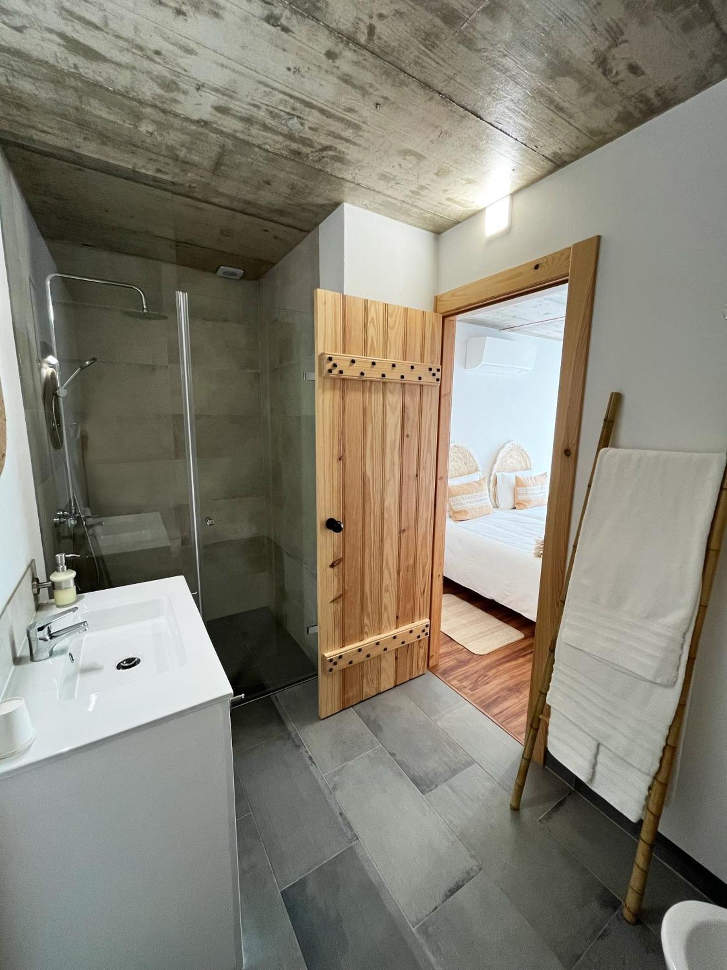 Santa Cruz Dive House Padi Dive Resort 실베이라 외부 사진