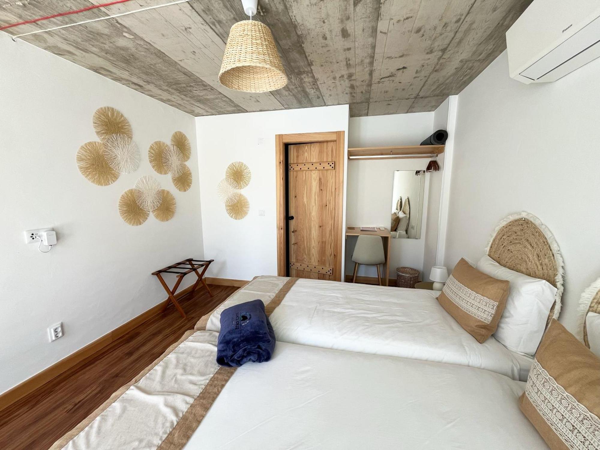 Santa Cruz Dive House Padi Dive Resort 실베이라 외부 사진