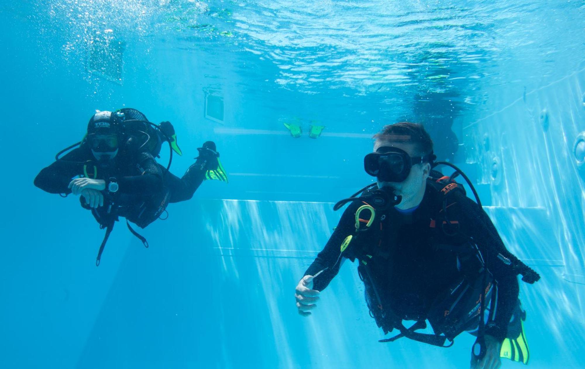 Santa Cruz Dive House Padi Dive Resort 실베이라 외부 사진